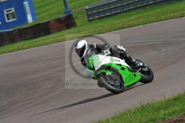 Motorcycle action photographs;Rockingham;Rockingham photographs;event digital images;eventdigitalimages;no limits trackday;peter wileman photography;rockingham corby northamptonshire;trackday;trackday digital images;trackday photos