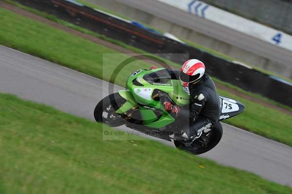 Motorcycle action photographs;Rockingham;Rockingham photographs;event digital images;eventdigitalimages;no limits trackday;peter wileman photography;rockingham corby northamptonshire;trackday;trackday digital images;trackday photos