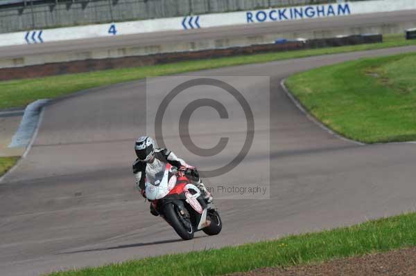 Motorcycle action photographs;Rockingham;Rockingham photographs;event digital images;eventdigitalimages;no limits trackday;peter wileman photography;rockingham corby northamptonshire;trackday;trackday digital images;trackday photos