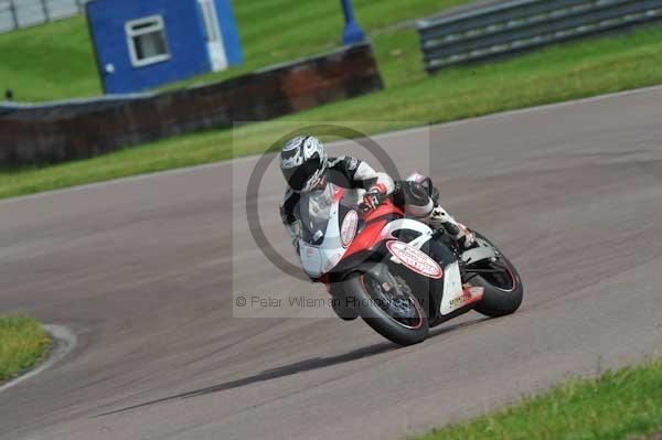 Motorcycle action photographs;Rockingham;Rockingham photographs;event digital images;eventdigitalimages;no limits trackday;peter wileman photography;rockingham corby northamptonshire;trackday;trackday digital images;trackday photos