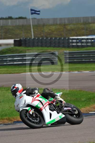 Motorcycle action photographs;Rockingham;Rockingham photographs;event digital images;eventdigitalimages;no limits trackday;peter wileman photography;rockingham corby northamptonshire;trackday;trackday digital images;trackday photos