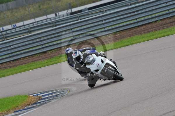 Motorcycle action photographs;Rockingham;Rockingham photographs;event digital images;eventdigitalimages;no limits trackday;peter wileman photography;rockingham corby northamptonshire;trackday;trackday digital images;trackday photos