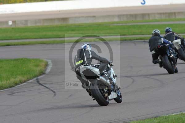 Motorcycle action photographs;Rockingham;Rockingham photographs;event digital images;eventdigitalimages;no limits trackday;peter wileman photography;rockingham corby northamptonshire;trackday;trackday digital images;trackday photos