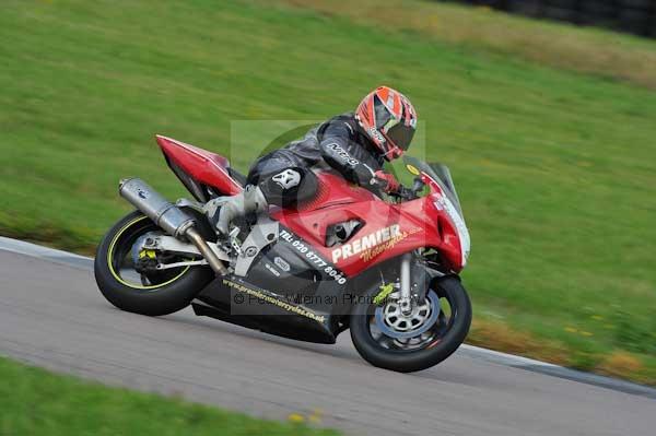 Motorcycle action photographs;Rockingham;Rockingham photographs;event digital images;eventdigitalimages;no limits trackday;peter wileman photography;rockingham corby northamptonshire;trackday;trackday digital images;trackday photos