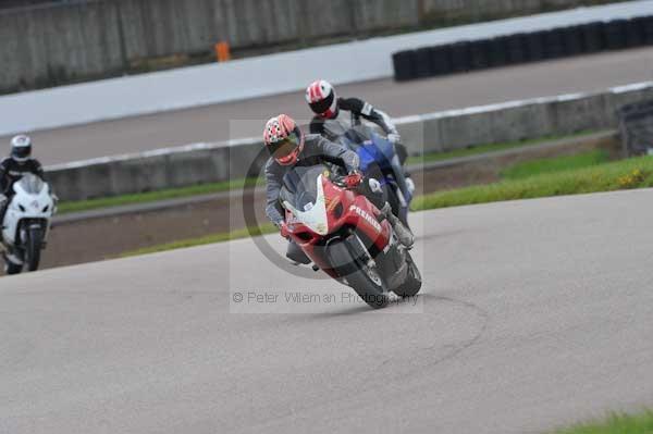 Motorcycle action photographs;Rockingham;Rockingham photographs;event digital images;eventdigitalimages;no limits trackday;peter wileman photography;rockingham corby northamptonshire;trackday;trackday digital images;trackday photos