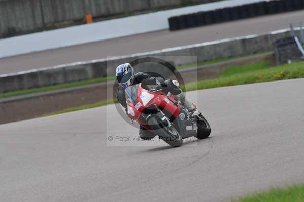 Motorcycle action photographs;Rockingham;Rockingham photographs;event digital images;eventdigitalimages;no limits trackday;peter wileman photography;rockingham corby northamptonshire;trackday;trackday digital images;trackday photos