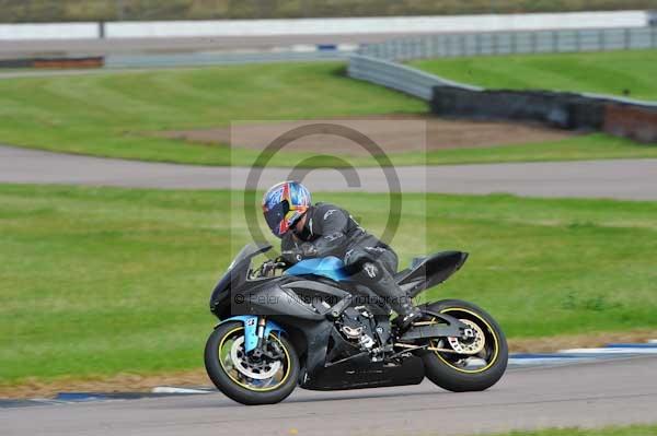 Motorcycle action photographs;Rockingham;Rockingham photographs;event digital images;eventdigitalimages;no limits trackday;peter wileman photography;rockingham corby northamptonshire;trackday;trackday digital images;trackday photos