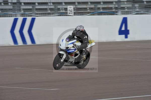 Motorcycle action photographs;Rockingham;Rockingham photographs;event digital images;eventdigitalimages;no limits trackday;peter wileman photography;rockingham corby northamptonshire;trackday;trackday digital images;trackday photos