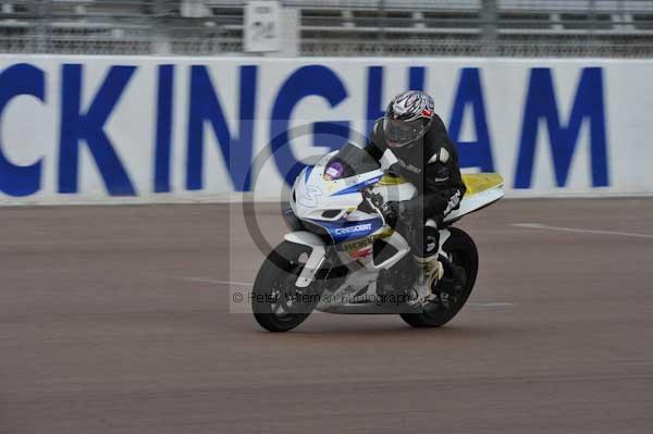 Motorcycle action photographs;Rockingham;Rockingham photographs;event digital images;eventdigitalimages;no limits trackday;peter wileman photography;rockingham corby northamptonshire;trackday;trackday digital images;trackday photos