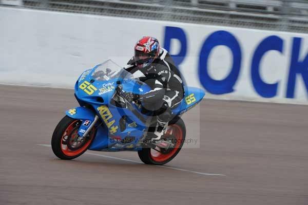 Motorcycle action photographs;Rockingham;Rockingham photographs;event digital images;eventdigitalimages;no limits trackday;peter wileman photography;rockingham corby northamptonshire;trackday;trackday digital images;trackday photos