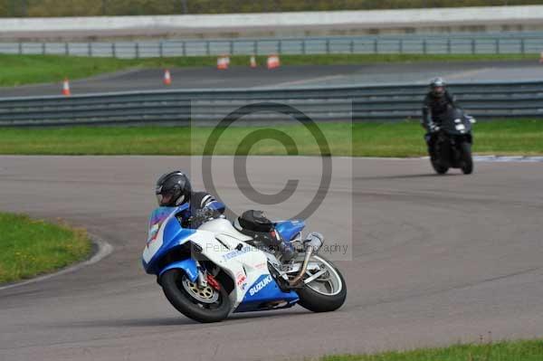 Motorcycle action photographs;Rockingham;Rockingham photographs;event digital images;eventdigitalimages;no limits trackday;peter wileman photography;rockingham corby northamptonshire;trackday;trackday digital images;trackday photos