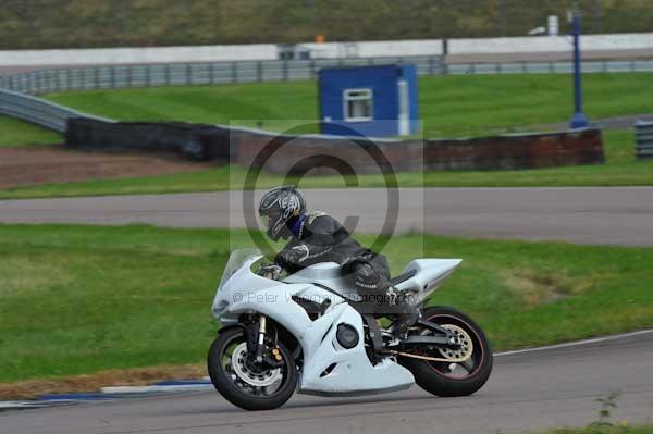 Motorcycle action photographs;Rockingham;Rockingham photographs;event digital images;eventdigitalimages;no limits trackday;peter wileman photography;rockingham corby northamptonshire;trackday;trackday digital images;trackday photos