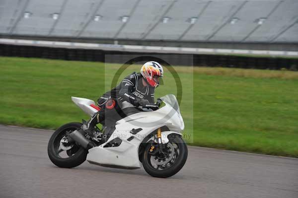 Motorcycle action photographs;Rockingham;Rockingham photographs;event digital images;eventdigitalimages;no limits trackday;peter wileman photography;rockingham corby northamptonshire;trackday;trackday digital images;trackday photos