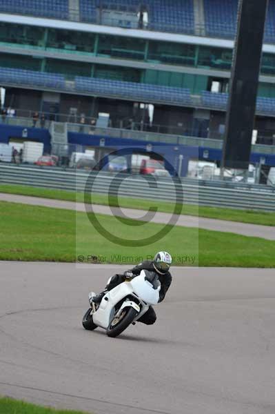 Motorcycle action photographs;Rockingham;Rockingham photographs;event digital images;eventdigitalimages;no limits trackday;peter wileman photography;rockingham corby northamptonshire;trackday;trackday digital images;trackday photos