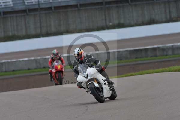 Motorcycle action photographs;Rockingham;Rockingham photographs;event digital images;eventdigitalimages;no limits trackday;peter wileman photography;rockingham corby northamptonshire;trackday;trackday digital images;trackday photos