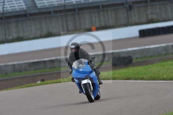 Motorcycle action photographs;Rockingham;Rockingham photographs;event digital images;eventdigitalimages;no limits trackday;peter wileman photography;rockingham corby northamptonshire;trackday;trackday digital images;trackday photos