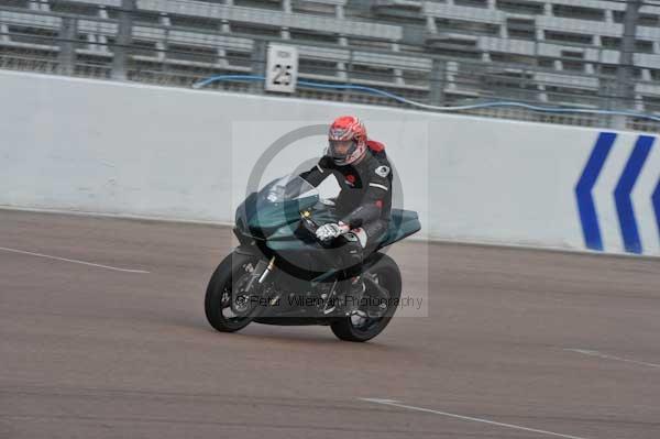 Motorcycle action photographs;Rockingham;Rockingham photographs;event digital images;eventdigitalimages;no limits trackday;peter wileman photography;rockingham corby northamptonshire;trackday;trackday digital images;trackday photos