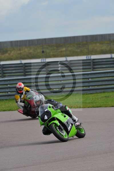 Motorcycle action photographs;Rockingham;Rockingham photographs;event digital images;eventdigitalimages;no limits trackday;peter wileman photography;rockingham corby northamptonshire;trackday;trackday digital images;trackday photos