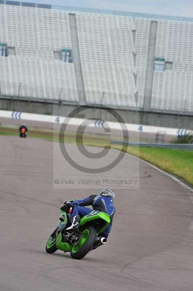 Motorcycle action photographs;Rockingham;Rockingham photographs;event digital images;eventdigitalimages;no limits trackday;peter wileman photography;rockingham corby northamptonshire;trackday;trackday digital images;trackday photos