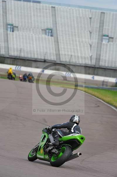 Motorcycle action photographs;Rockingham;Rockingham photographs;event digital images;eventdigitalimages;no limits trackday;peter wileman photography;rockingham corby northamptonshire;trackday;trackday digital images;trackday photos