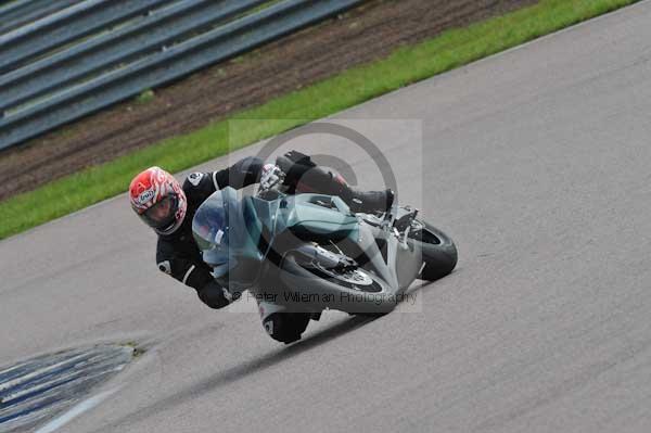 Motorcycle action photographs;Rockingham;Rockingham photographs;event digital images;eventdigitalimages;no limits trackday;peter wileman photography;rockingham corby northamptonshire;trackday;trackday digital images;trackday photos