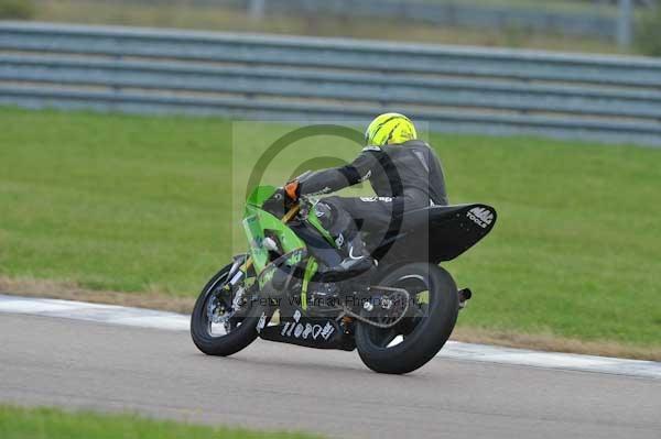 Motorcycle action photographs;Rockingham;Rockingham photographs;event digital images;eventdigitalimages;no limits trackday;peter wileman photography;rockingham corby northamptonshire;trackday;trackday digital images;trackday photos