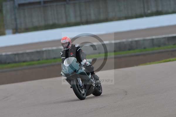 Motorcycle action photographs;Rockingham;Rockingham photographs;event digital images;eventdigitalimages;no limits trackday;peter wileman photography;rockingham corby northamptonshire;trackday;trackday digital images;trackday photos