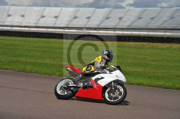 Motorcycle action photographs;Rockingham;Rockingham photographs;event digital images;eventdigitalimages;no limits trackday;peter wileman photography;rockingham corby northamptonshire;trackday;trackday digital images;trackday photos