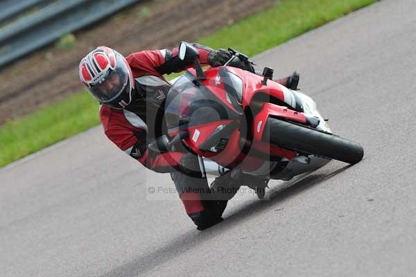 Motorcycle action photographs;Rockingham;Rockingham photographs;event digital images;eventdigitalimages;no limits trackday;peter wileman photography;rockingham corby northamptonshire;trackday;trackday digital images;trackday photos