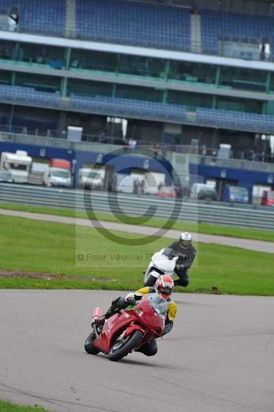 Motorcycle action photographs;Rockingham;Rockingham photographs;event digital images;eventdigitalimages;no limits trackday;peter wileman photography;rockingham corby northamptonshire;trackday;trackday digital images;trackday photos