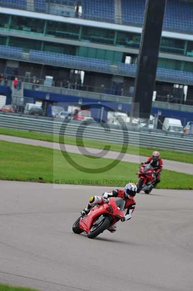 Motorcycle action photographs;Rockingham;Rockingham photographs;event digital images;eventdigitalimages;no limits trackday;peter wileman photography;rockingham corby northamptonshire;trackday;trackday digital images;trackday photos