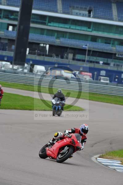 Motorcycle action photographs;Rockingham;Rockingham photographs;event digital images;eventdigitalimages;no limits trackday;peter wileman photography;rockingham corby northamptonshire;trackday;trackday digital images;trackday photos