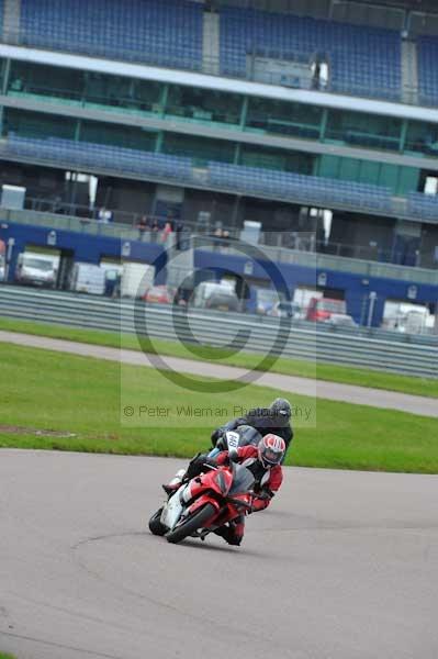 Motorcycle action photographs;Rockingham;Rockingham photographs;event digital images;eventdigitalimages;no limits trackday;peter wileman photography;rockingham corby northamptonshire;trackday;trackday digital images;trackday photos