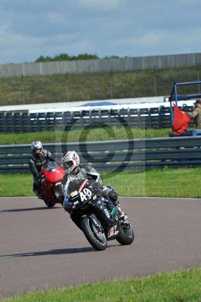 Motorcycle action photographs;Rockingham;Rockingham photographs;event digital images;eventdigitalimages;no limits trackday;peter wileman photography;rockingham corby northamptonshire;trackday;trackday digital images;trackday photos