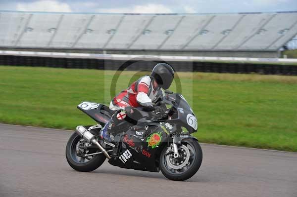 Motorcycle action photographs;Rockingham;Rockingham photographs;event digital images;eventdigitalimages;no limits trackday;peter wileman photography;rockingham corby northamptonshire;trackday;trackday digital images;trackday photos