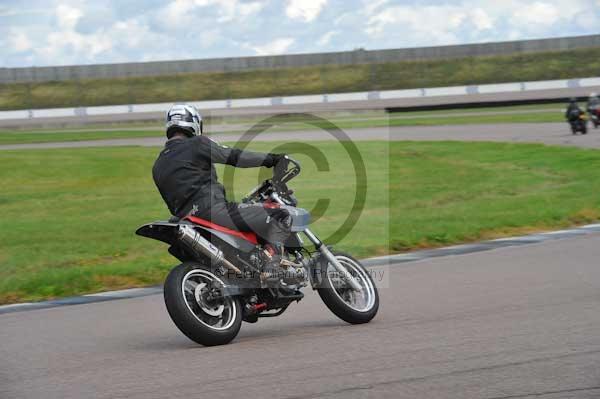 Motorcycle action photographs;Rockingham;Rockingham photographs;event digital images;eventdigitalimages;no limits trackday;peter wileman photography;rockingham corby northamptonshire;trackday;trackday digital images;trackday photos