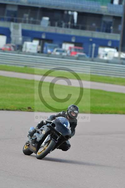 Motorcycle action photographs;Rockingham;Rockingham photographs;event digital images;eventdigitalimages;no limits trackday;peter wileman photography;rockingham corby northamptonshire;trackday;trackday digital images;trackday photos