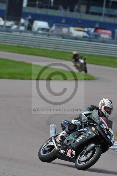 Motorcycle action photographs;Rockingham;Rockingham photographs;event digital images;eventdigitalimages;no limits trackday;peter wileman photography;rockingham corby northamptonshire;trackday;trackday digital images;trackday photos