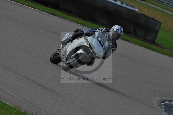 Motorcycle action photographs;Rockingham;Rockingham photographs;event digital images;eventdigitalimages;no limits trackday;peter wileman photography;rockingham corby northamptonshire;trackday;trackday digital images;trackday photos