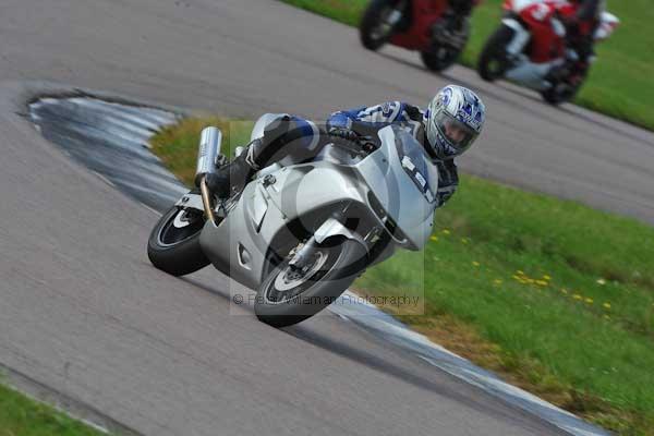 Motorcycle action photographs;Rockingham;Rockingham photographs;event digital images;eventdigitalimages;no limits trackday;peter wileman photography;rockingham corby northamptonshire;trackday;trackday digital images;trackday photos