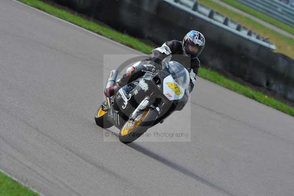 Motorcycle action photographs;Rockingham;Rockingham photographs;event digital images;eventdigitalimages;no limits trackday;peter wileman photography;rockingham corby northamptonshire;trackday;trackday digital images;trackday photos