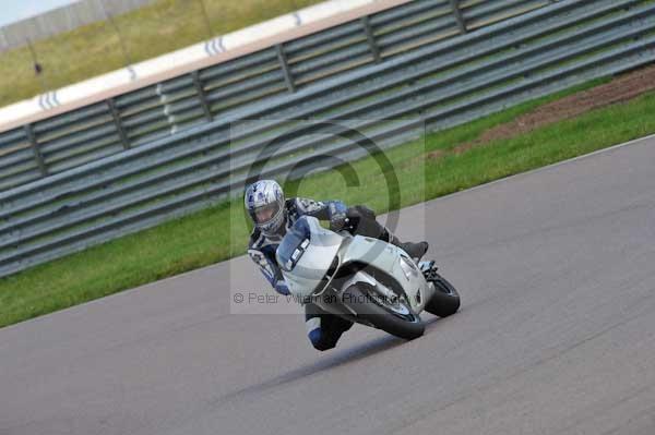 Motorcycle action photographs;Rockingham;Rockingham photographs;event digital images;eventdigitalimages;no limits trackday;peter wileman photography;rockingham corby northamptonshire;trackday;trackday digital images;trackday photos