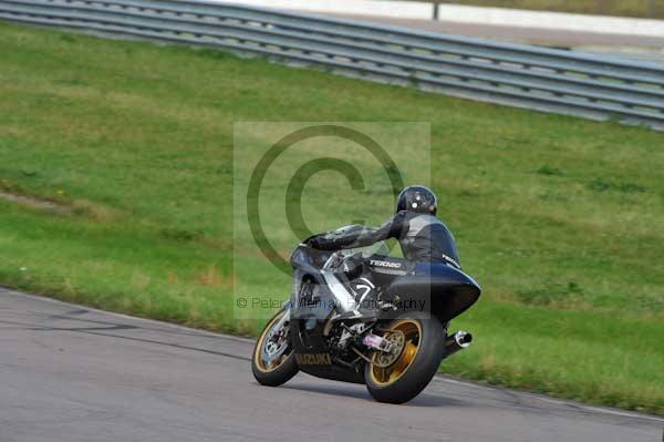 Motorcycle action photographs;Rockingham;Rockingham photographs;event digital images;eventdigitalimages;no limits trackday;peter wileman photography;rockingham corby northamptonshire;trackday;trackday digital images;trackday photos