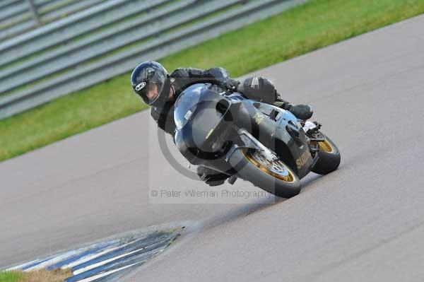 Motorcycle action photographs;Rockingham;Rockingham photographs;event digital images;eventdigitalimages;no limits trackday;peter wileman photography;rockingham corby northamptonshire;trackday;trackday digital images;trackday photos