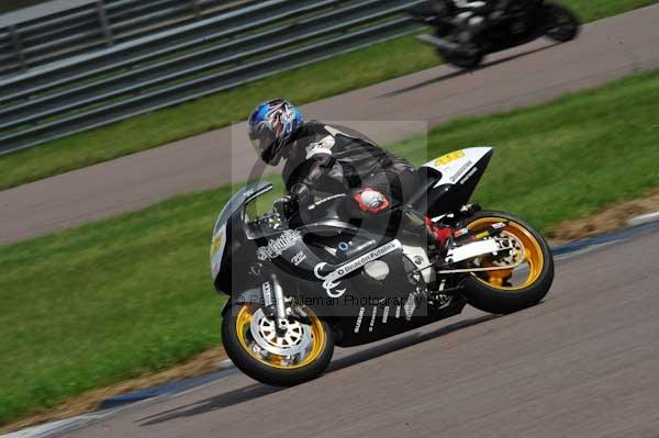 Motorcycle action photographs;Rockingham;Rockingham photographs;event digital images;eventdigitalimages;no limits trackday;peter wileman photography;rockingham corby northamptonshire;trackday;trackday digital images;trackday photos