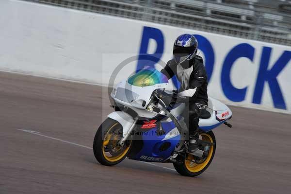 Motorcycle action photographs;Rockingham;Rockingham photographs;event digital images;eventdigitalimages;no limits trackday;peter wileman photography;rockingham corby northamptonshire;trackday;trackday digital images;trackday photos