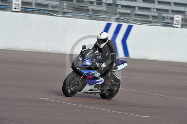 Motorcycle action photographs;Rockingham;Rockingham photographs;event digital images;eventdigitalimages;no limits trackday;peter wileman photography;rockingham corby northamptonshire;trackday;trackday digital images;trackday photos