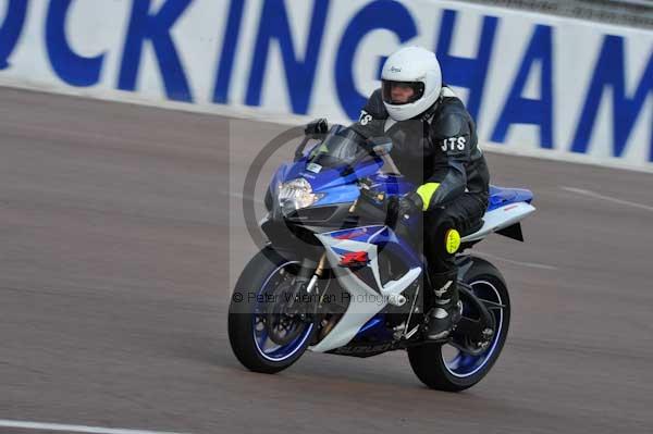 Motorcycle action photographs;Rockingham;Rockingham photographs;event digital images;eventdigitalimages;no limits trackday;peter wileman photography;rockingham corby northamptonshire;trackday;trackday digital images;trackday photos