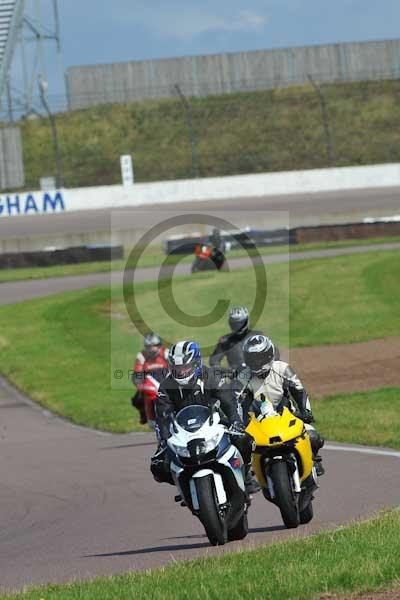 Motorcycle action photographs;Rockingham;Rockingham photographs;event digital images;eventdigitalimages;no limits trackday;peter wileman photography;rockingham corby northamptonshire;trackday;trackday digital images;trackday photos