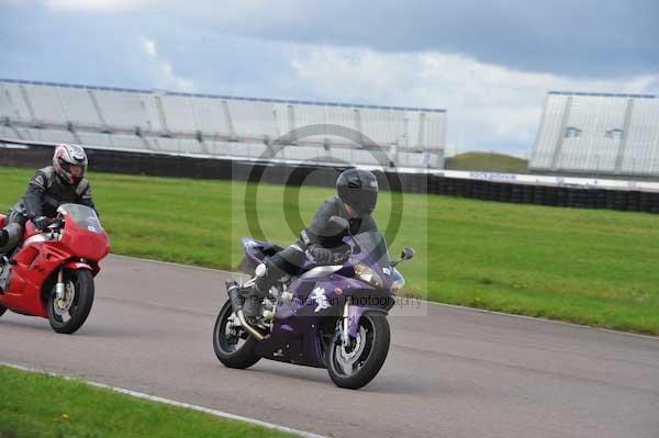 Motorcycle action photographs;Rockingham;Rockingham photographs;event digital images;eventdigitalimages;no limits trackday;peter wileman photography;rockingham corby northamptonshire;trackday;trackday digital images;trackday photos